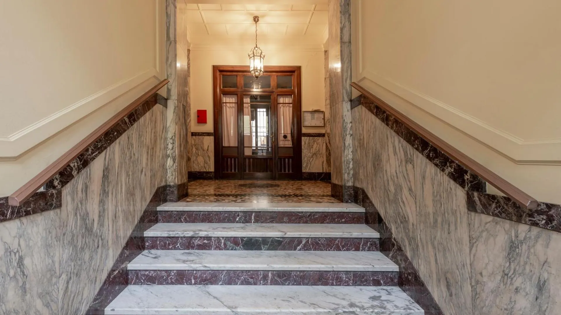 Lippi - 7Sundays Apartment Milan Italy